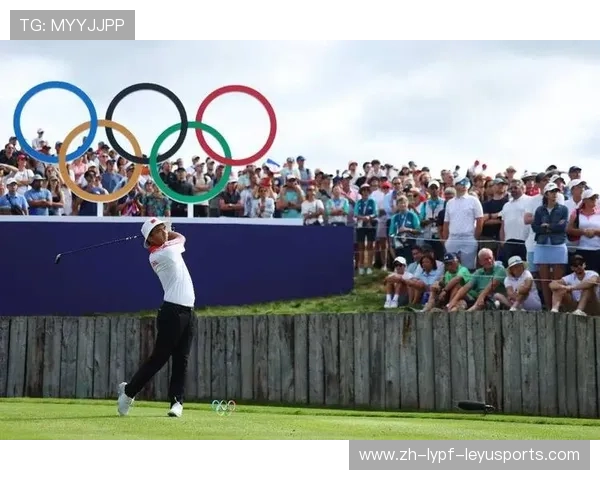 冠军莱伊与抢镜萌娃三杆洞竞赛弗利特伍德8岁儿子成亮点